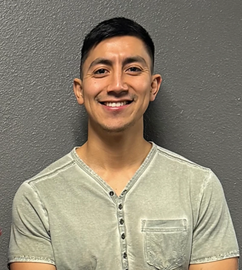 Chiropractor Sherwood OR Geovanny Vazquez